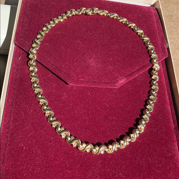 Jewelry - 14 K gold X necklace 20 grams